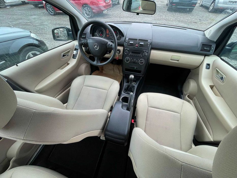 MERCEDES-BENZ A-Class 2010 — imagine 5