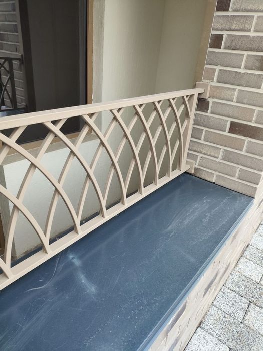 Металлические изделие двери, ворота, шкафы, охранные заборы, люстры.