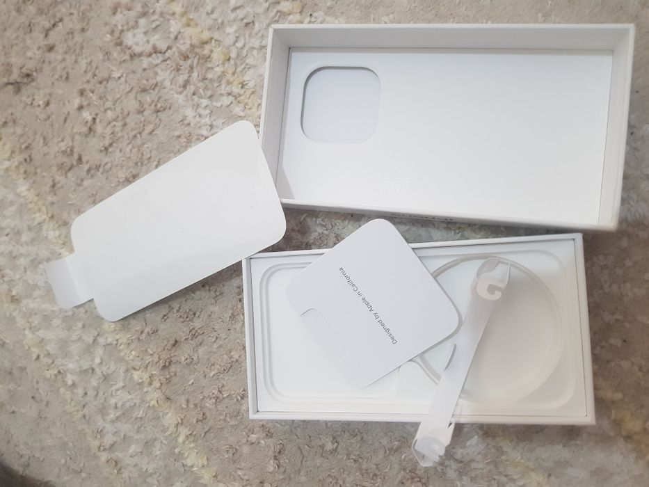 Продам  айфон 15 про