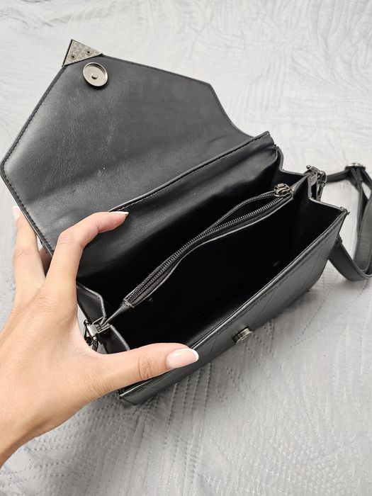 Дамска чанта през рамо