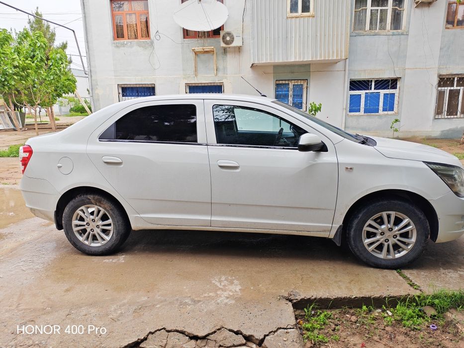 Chevrolet Cobalt 2022 avtomat sotiladi