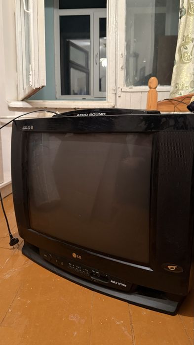 Телевизор LG  в зорошем состоянии