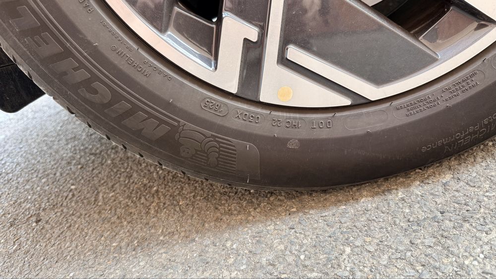 MICHELIN Prumacy 4 215/65/17 DOT 1625