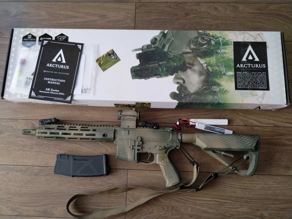 Airsoft реплика на AR 15 (ARCTURUS)с бързомер SIG SAUER ROMEO