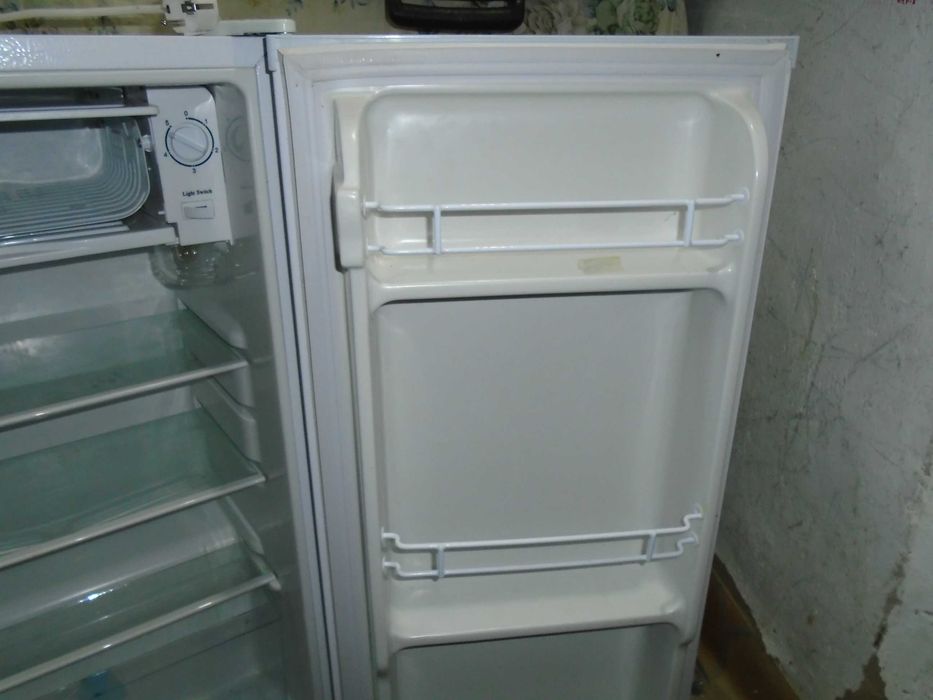 продам холодильник MUXXED HD-95