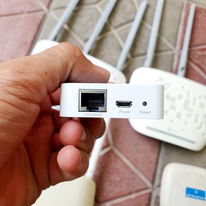 Wifi routerlar sotiladi