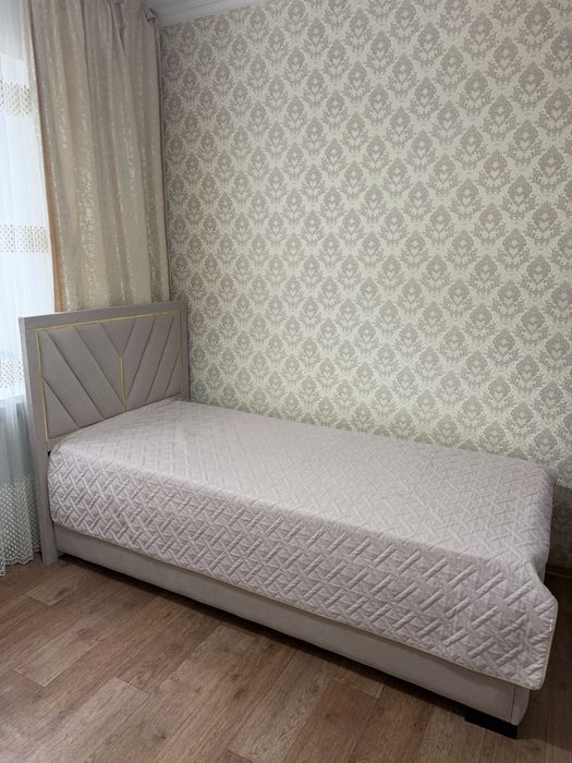 Кровать 90\200 для подростка девочки с матрасом.
