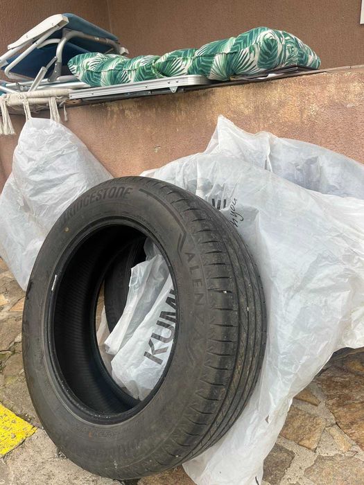 Летни гуми Bridgestone 215/60 R 17