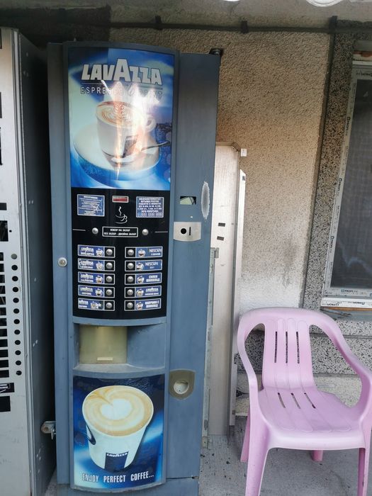 Вендинг Зануси Лх с нова врата добро състояние.