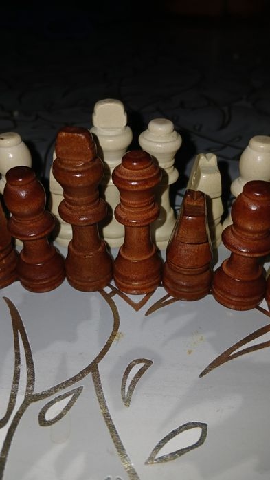 shaxmat figura yangi yogoch sifatli