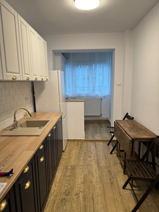 Închiriez apartament 3 camere – Podu Roș, Iași – 74 mp