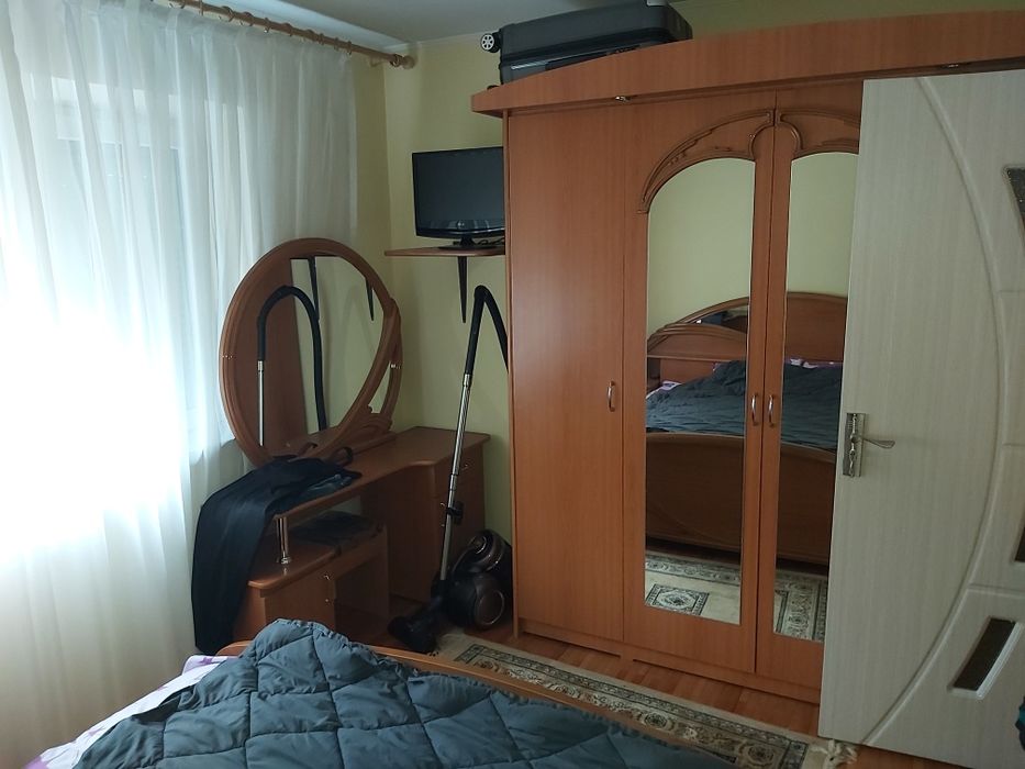 Ap.3 cam.Aradului,et.2  (1330€ m2)