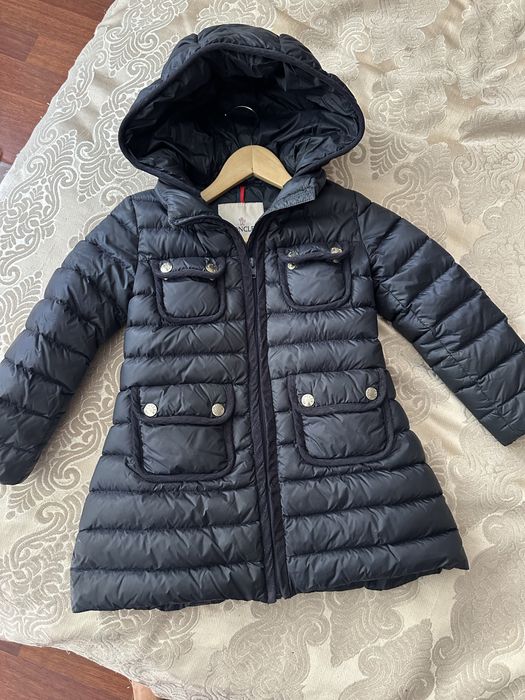 Куртка на девочку Moncler