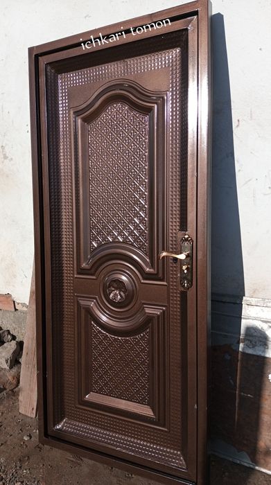 Temir eshik sotiladi