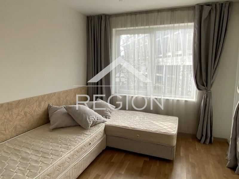 Дава се под наем Тристаен апартамент в Варна, Бриз - 100 кв.м за 600 € - Снимка #7