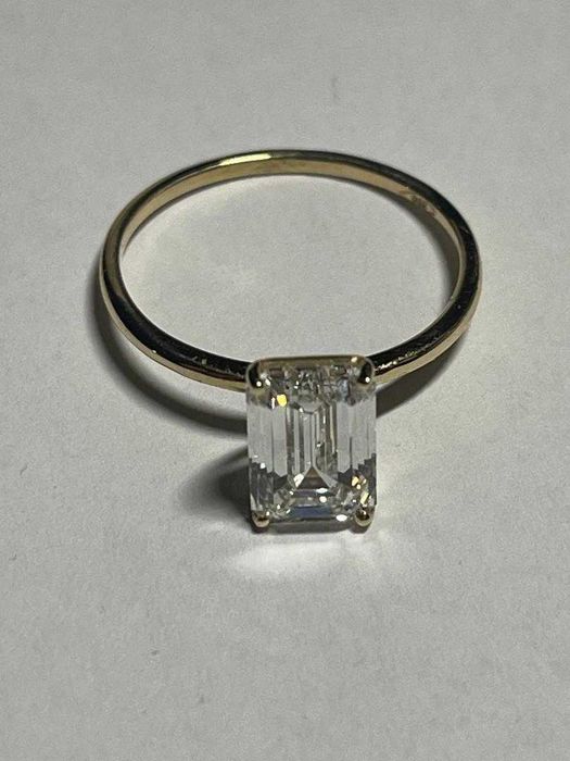 Vand inel de logodna aur 14K cu diamant 2,06ct ,taietura smarald , NOU