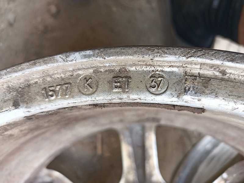 Продам ДВА оригинальных легкосплавных диска "EXIP" на Audi 80.