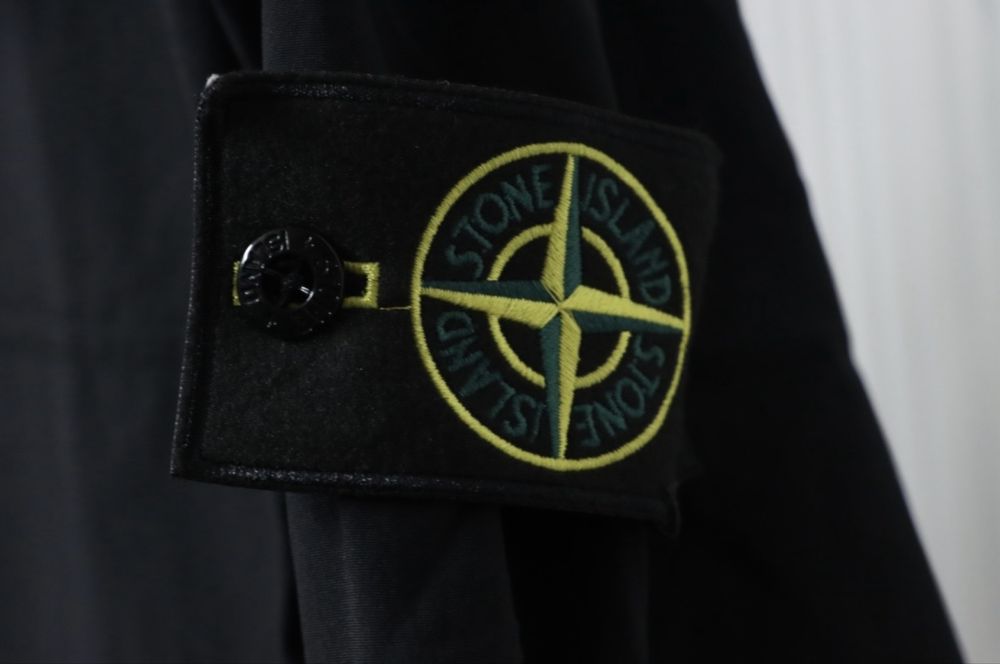 В продаже оригинальная одежда