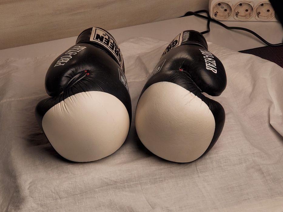 Кожаные боксерские перчатки мужские