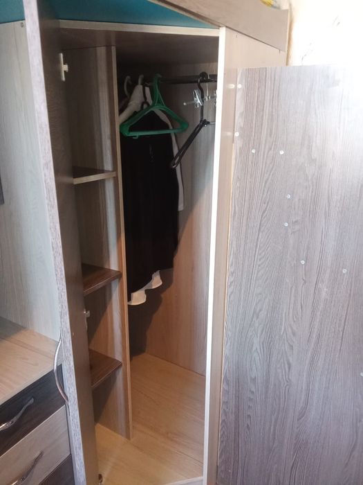 Детская кровать .шкаф, стол