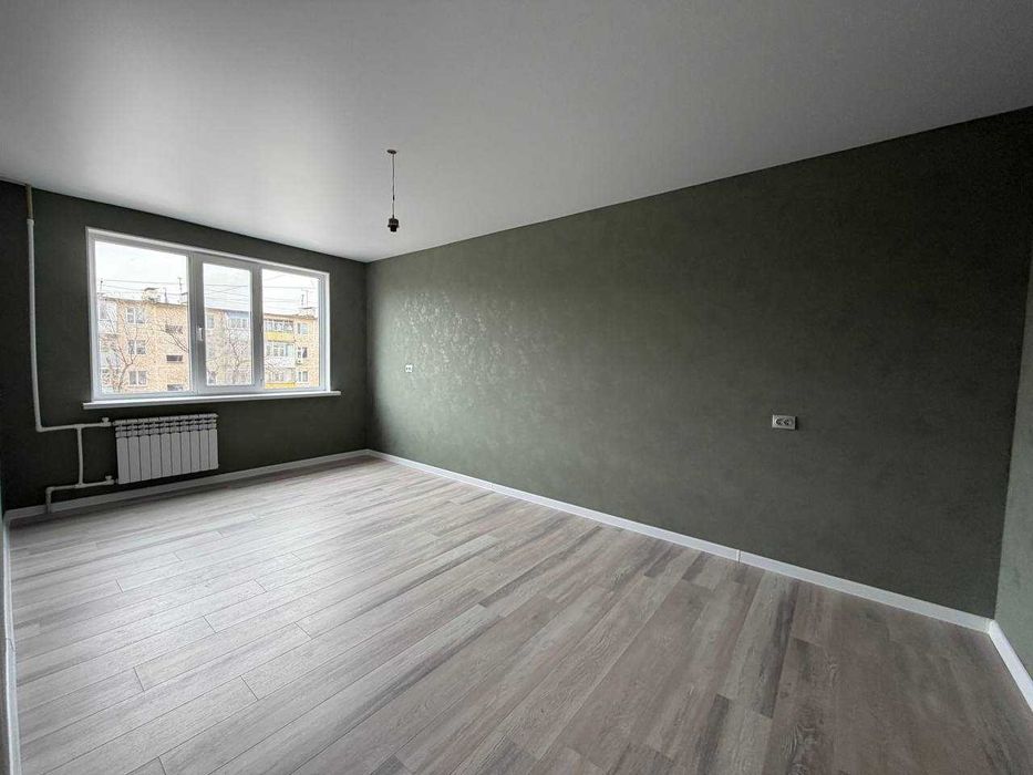 Продаётся 3 - комнатная квартира в районе Детских товаров