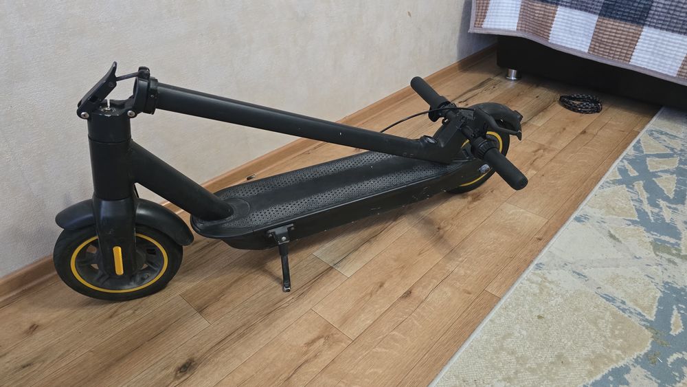 Продам Электросамокат