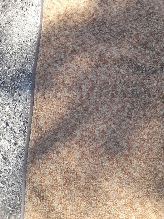 Персийски килим и мокетен