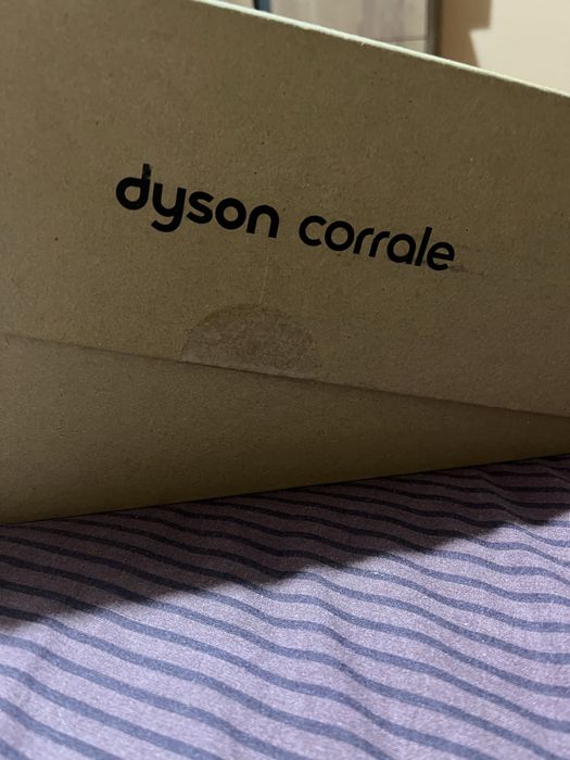 Преса Dyson corrale