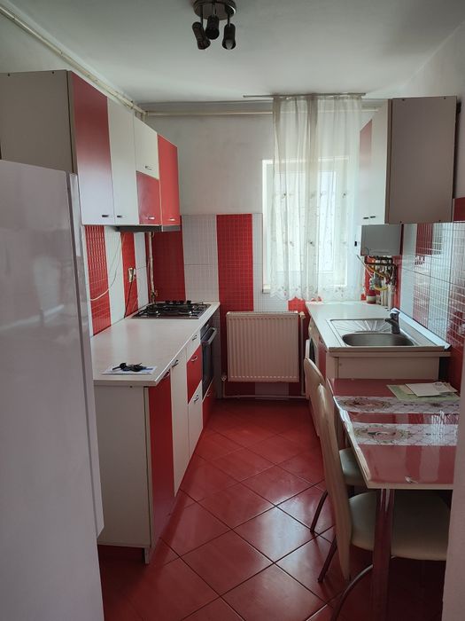 Închiriez apartament pe Bld.Transilvaniei