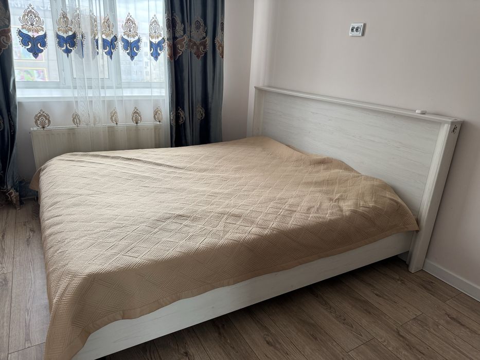 Двухсп. кровать б/у 180*200