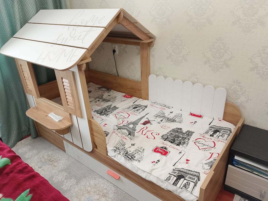 Детская кровать.