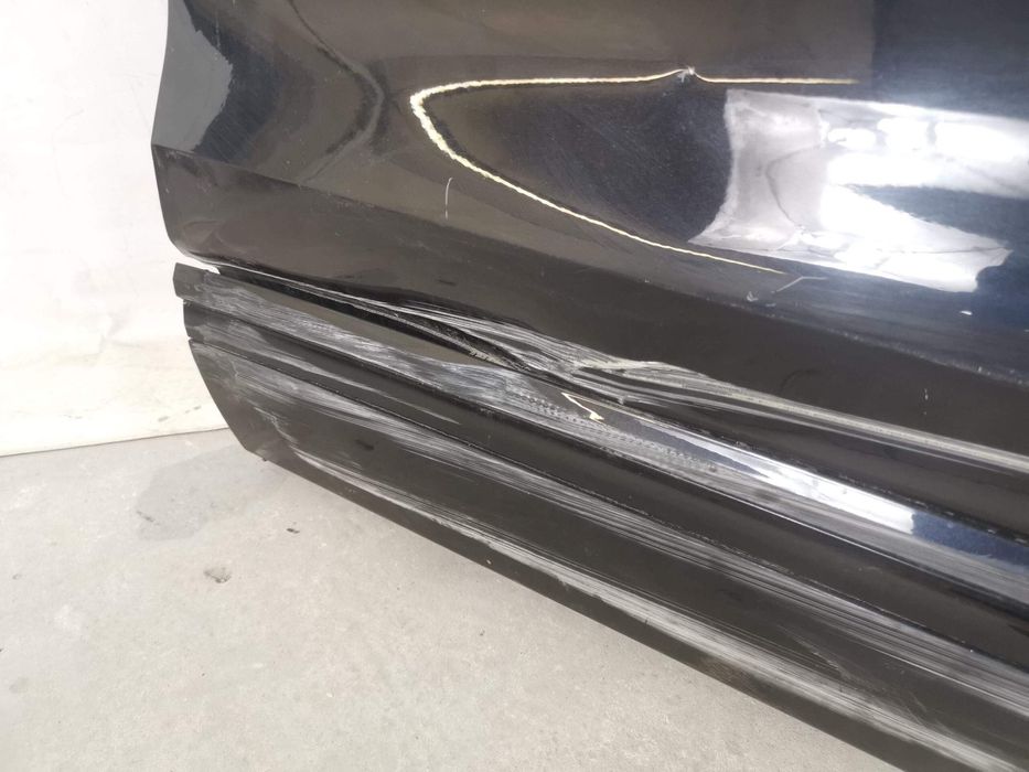 Предна дясна врата Ауди Q8 / Audi Q8 1 Оригинална Повредена