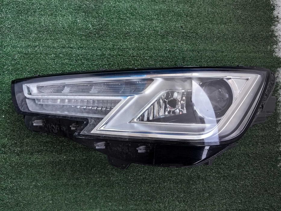 Десен фар за Audi A4 B9 / Ауди А4 Фул Лед