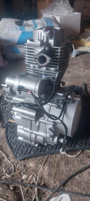 ДвигательСС200 на китайский мотоцикл