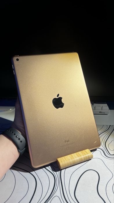 iPad Gen 7 Rose Gold