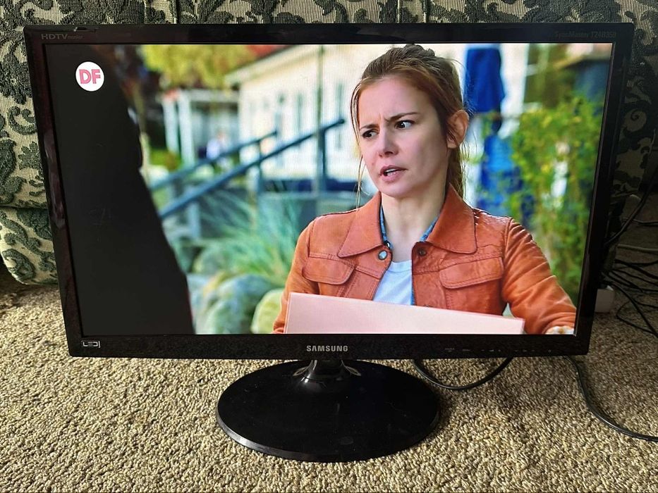 LED TV 24" Samsung - перфектен