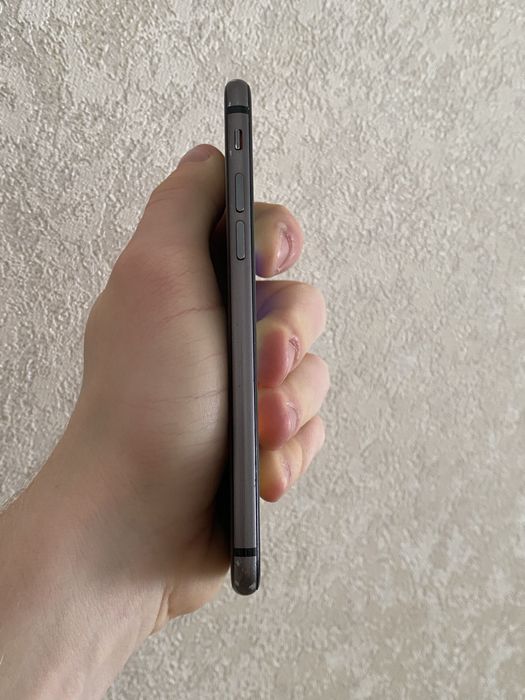 Айфон 8 в хорошем состоянии!