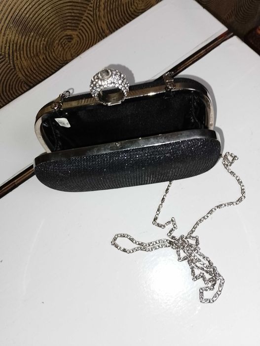 Дамска чанта на Марк Шантал , дамски ранички и чанта,,клъч"