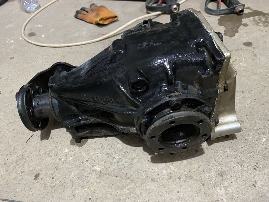 Бмв Блок редуктор 3.23