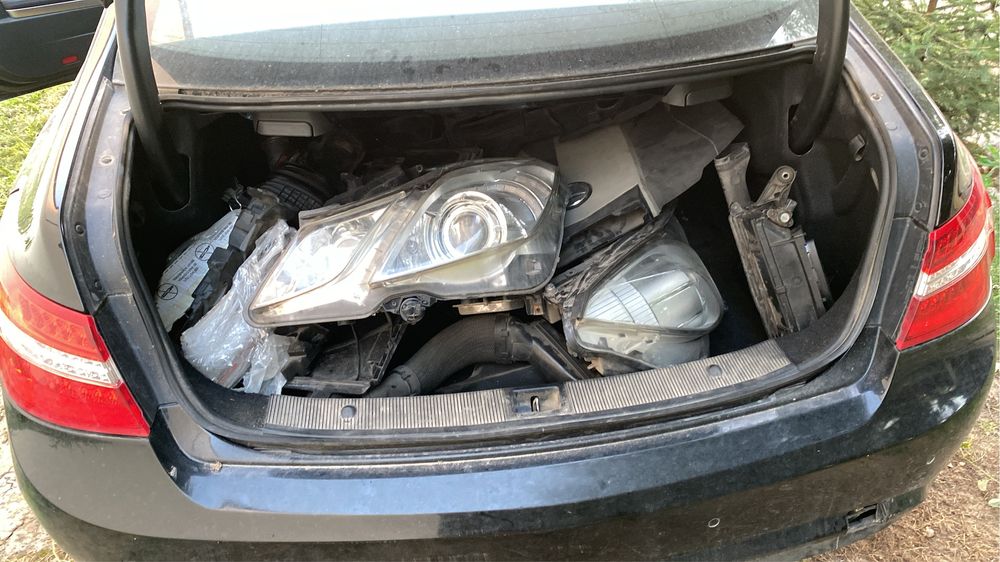 Mercedes E class coupe 2011