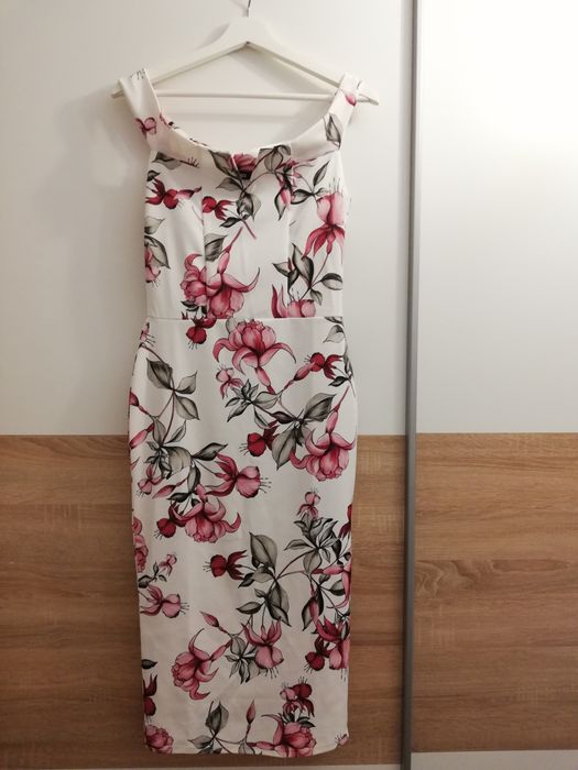 Rochie midi florala umeri goi stare perfecta
