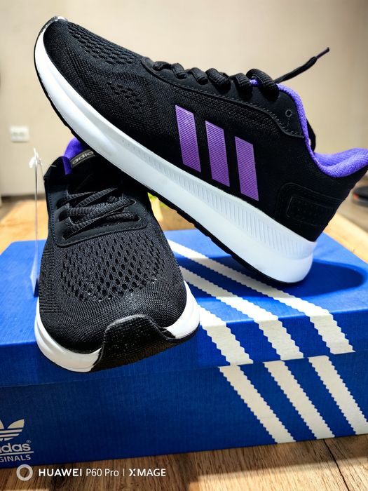 Маратонки Adidas