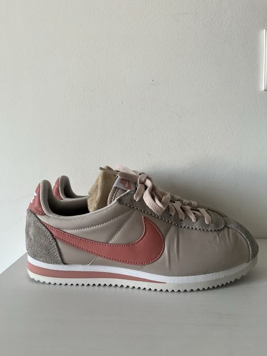 Женски обувки Nike Cortez