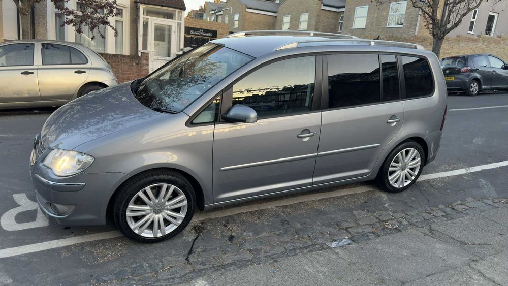Bara fata - Orice Piesa Volkswagen Touran T1 FACELIFT 2.0 tdi BMM LR7N