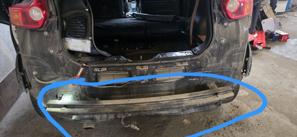 Основа греда за задна броня Nissan juke f15