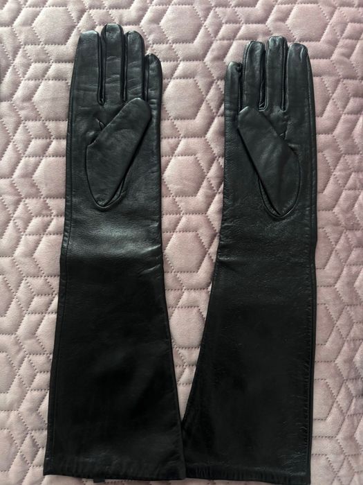 Новые кожаные перчатки