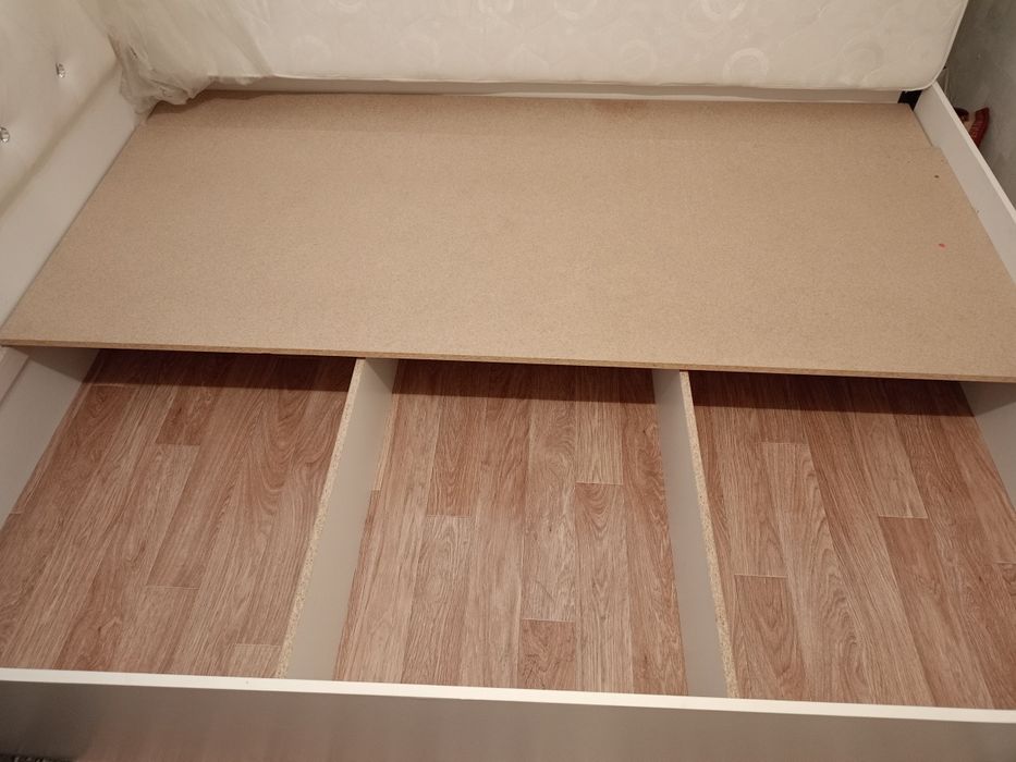 Продам двухспальную кровать