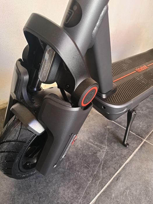 Trotineta electrica NINEBOT eKickScooter MAX G3 E, 11 inch, negru