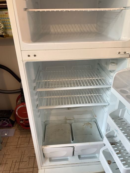 Продам холодильник стинол на запчасти