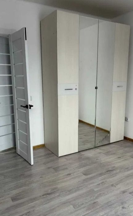 Продам 2-хкомнатную квартиру